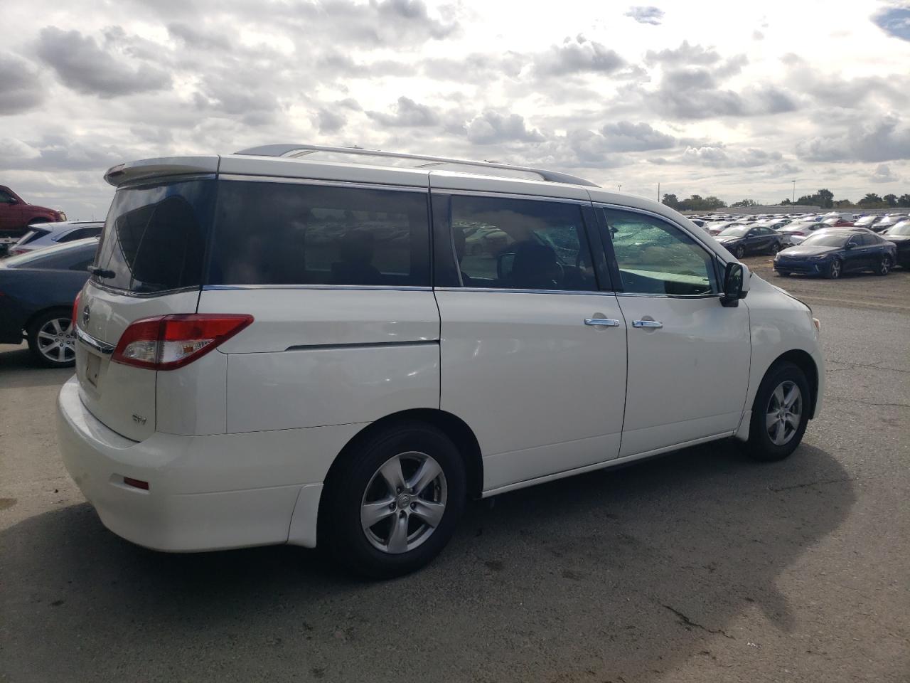 2015 Nissan Quest S - Image 3