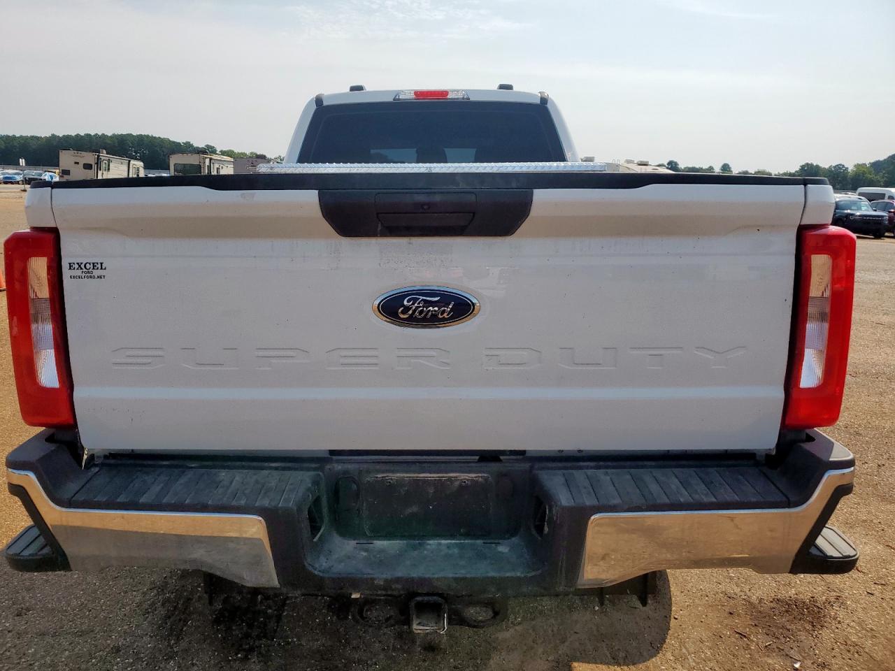 2025 Ford F250 Super Duty - Фото 6