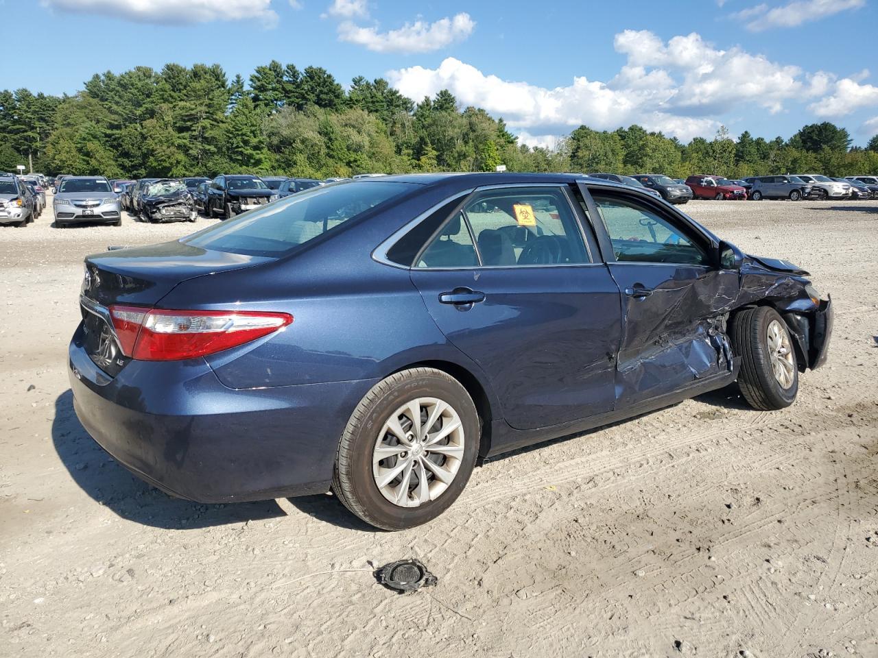2017 Toyota Camry Le - Image 3