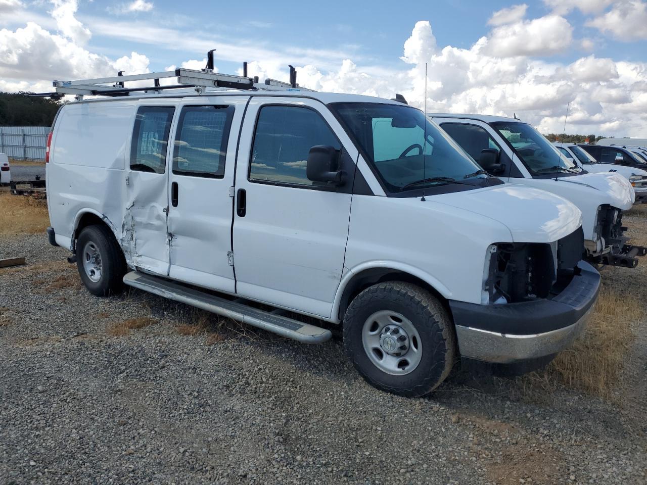 2021 Chevrolet Express G2500 - Фото 4