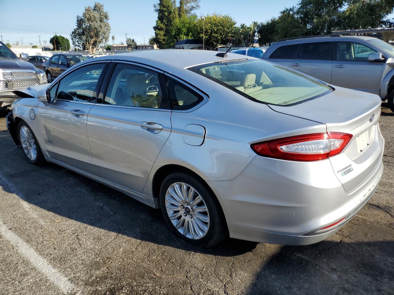 2013 Ford Fusion Se Phev - Фото 2