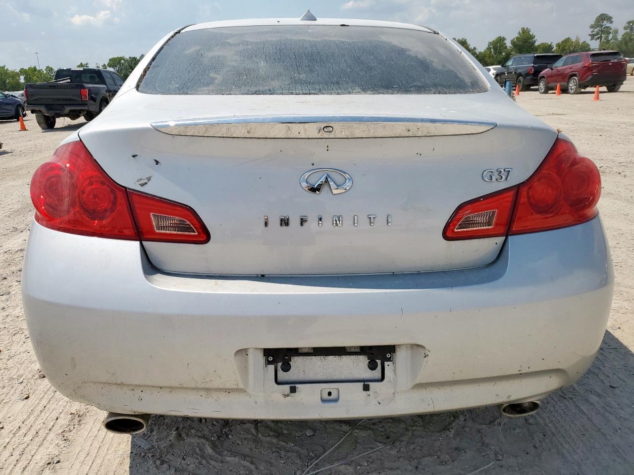 2009 Infiniti G37 Base - Image 6