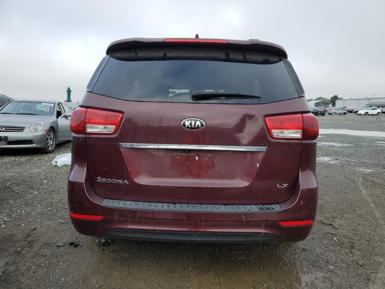 2016 Kia Sedona Lx - Фото 6