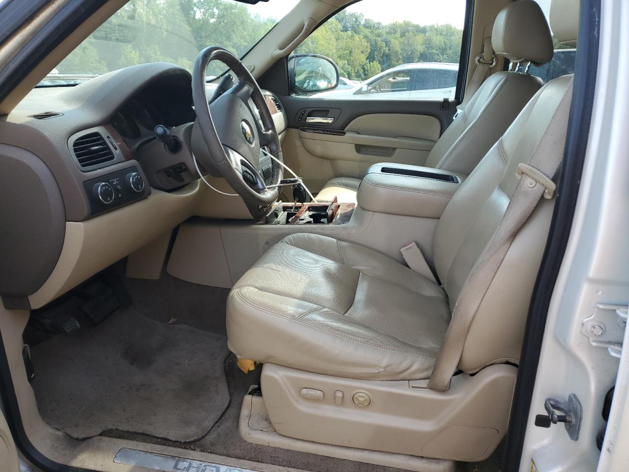 2011 Chevrolet Suburban K1500 Ltz - Фото 7