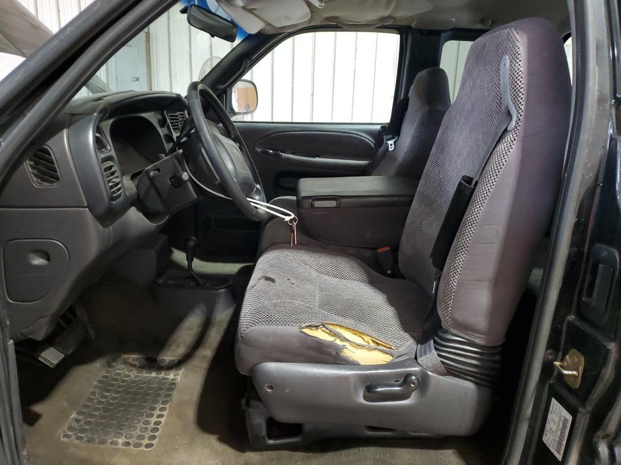 2001 Dodge Ram 1500 - Image 7