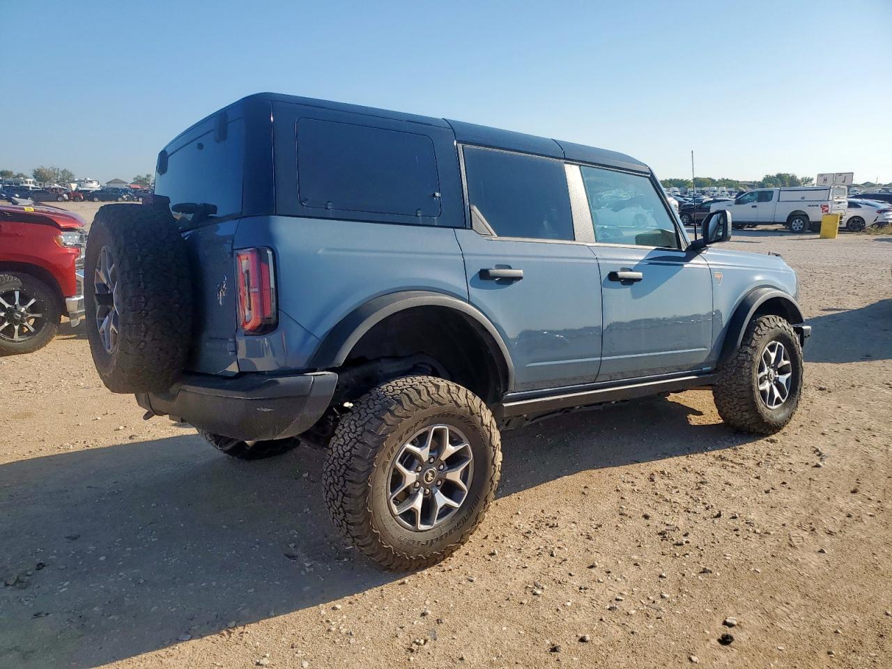 2024 Ford Bronco Badlands - Фото 3