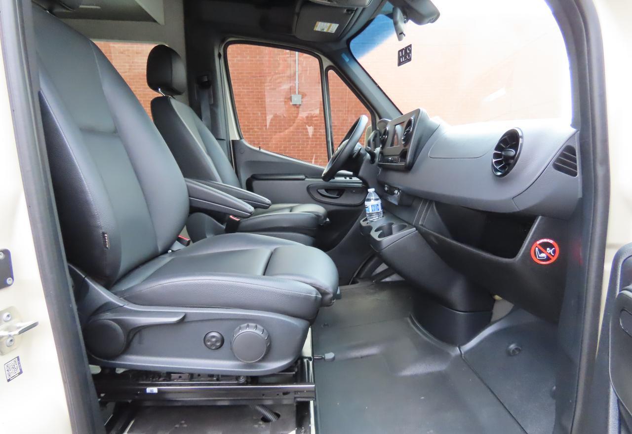 2019 Mercedes-Benz Sprinter 2500 - Фото 5