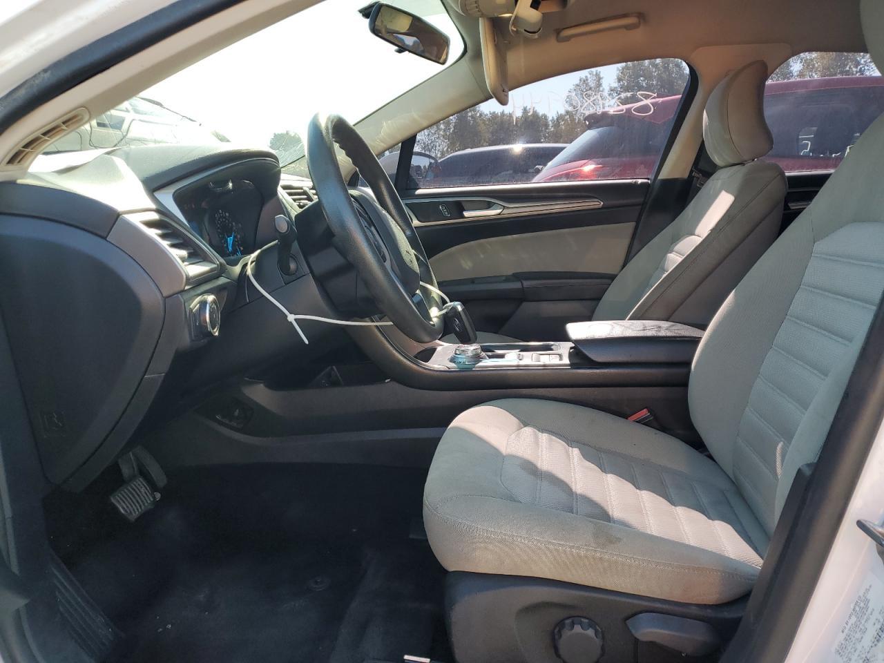 2017 Ford Fusion S - Фото 7