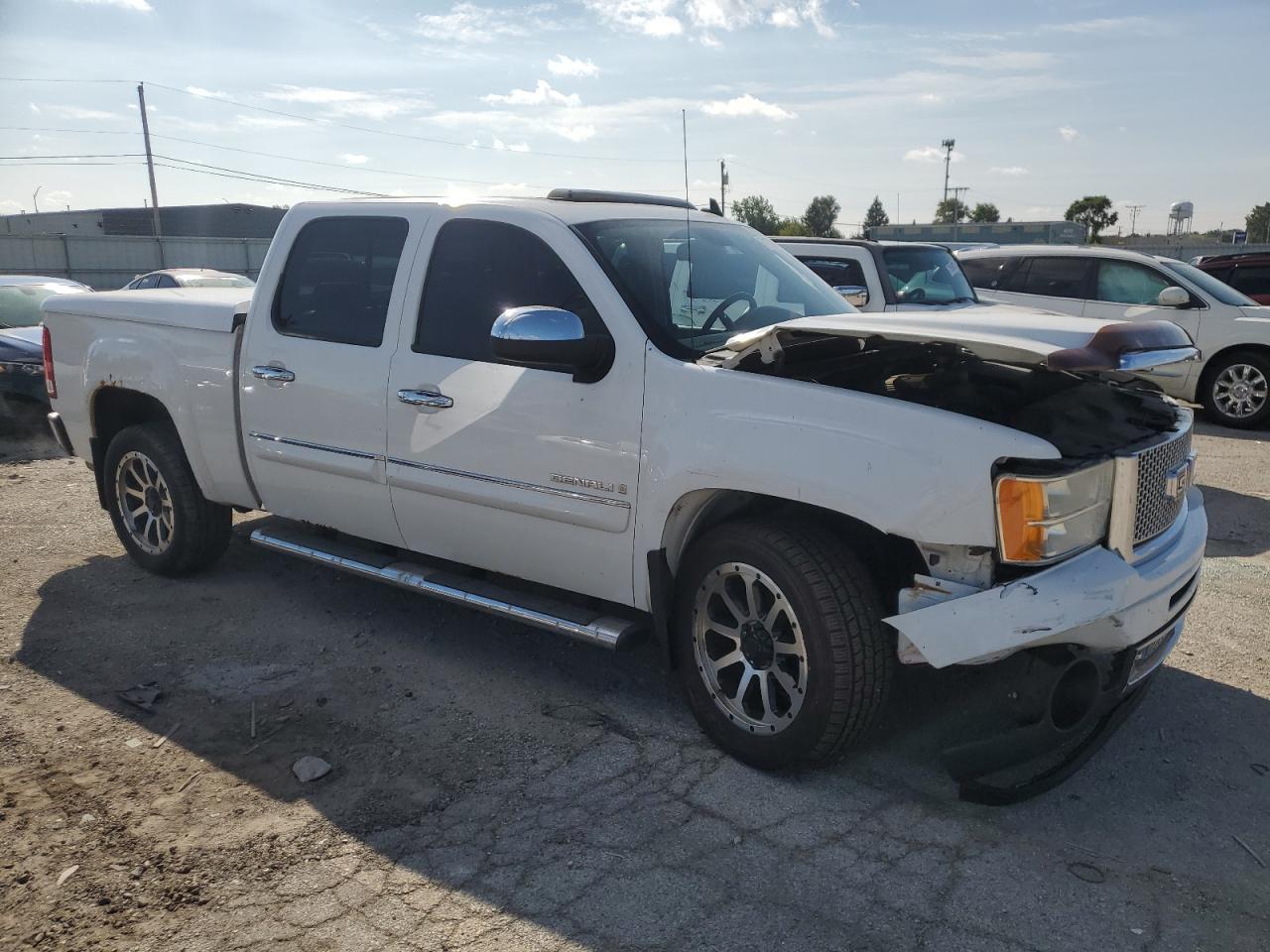 2009 GMC Sierra K1500 Denali - Image 4