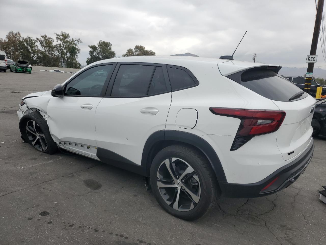 2024 Chevrolet Trax 1Rs - Image 2