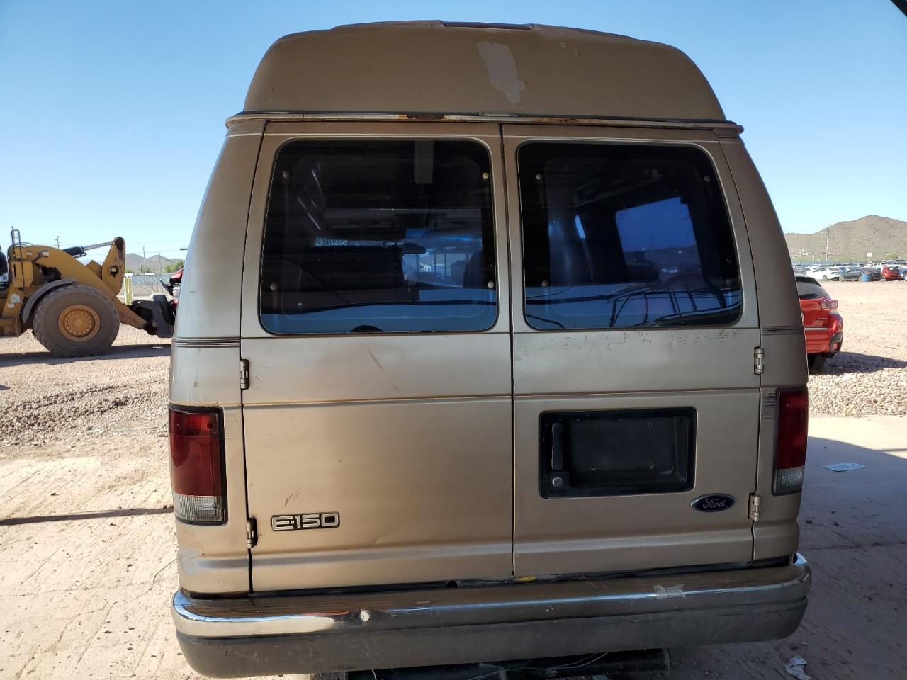 1997 Ford Econoline E150 Van - Фото 6