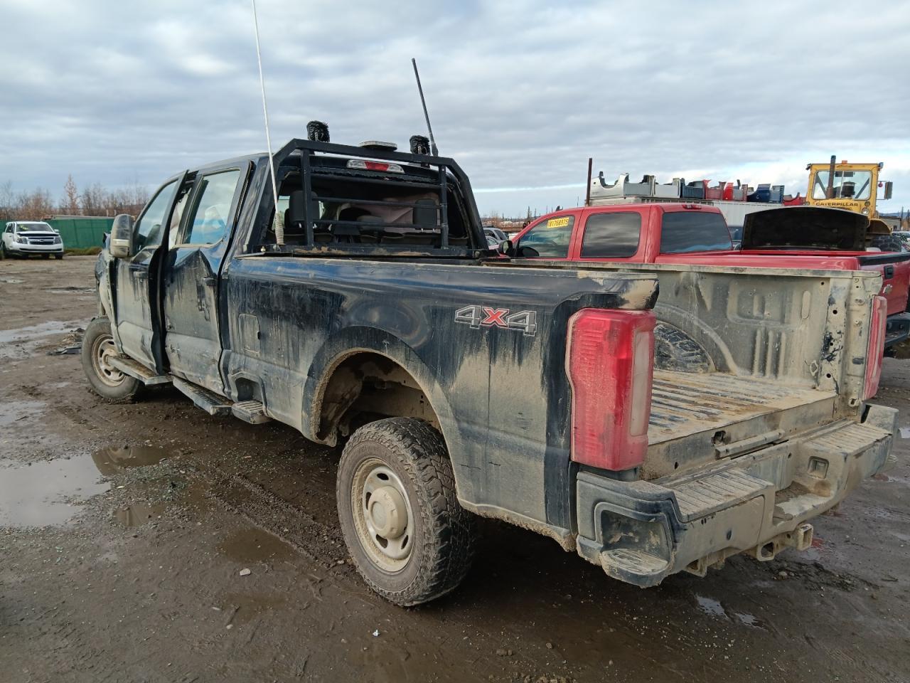 2023 Ford F250 Super Duty - Фото 2