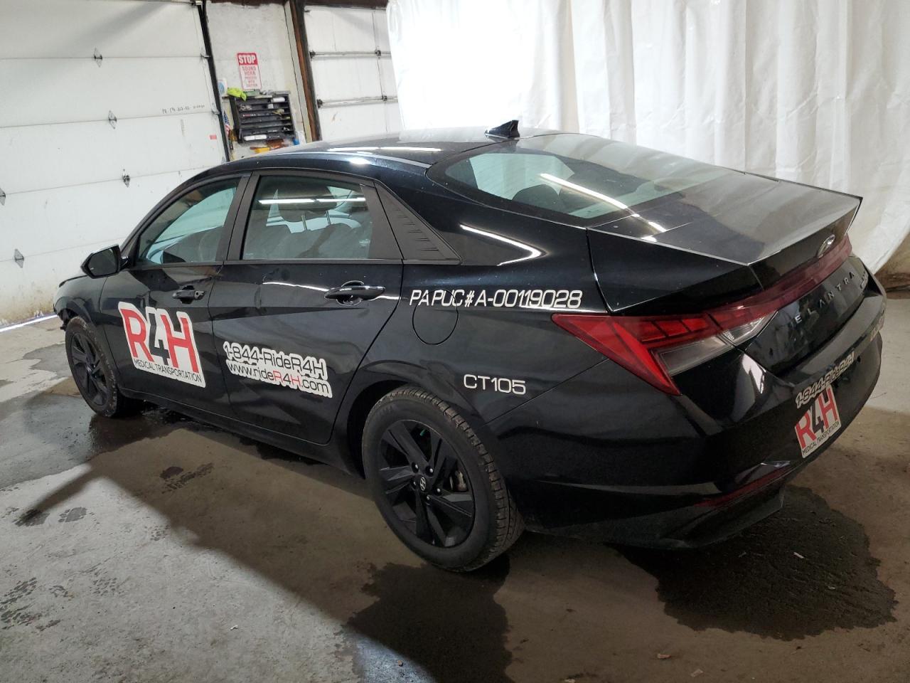 2023 Hyundai Elantra Blue - Фото 2