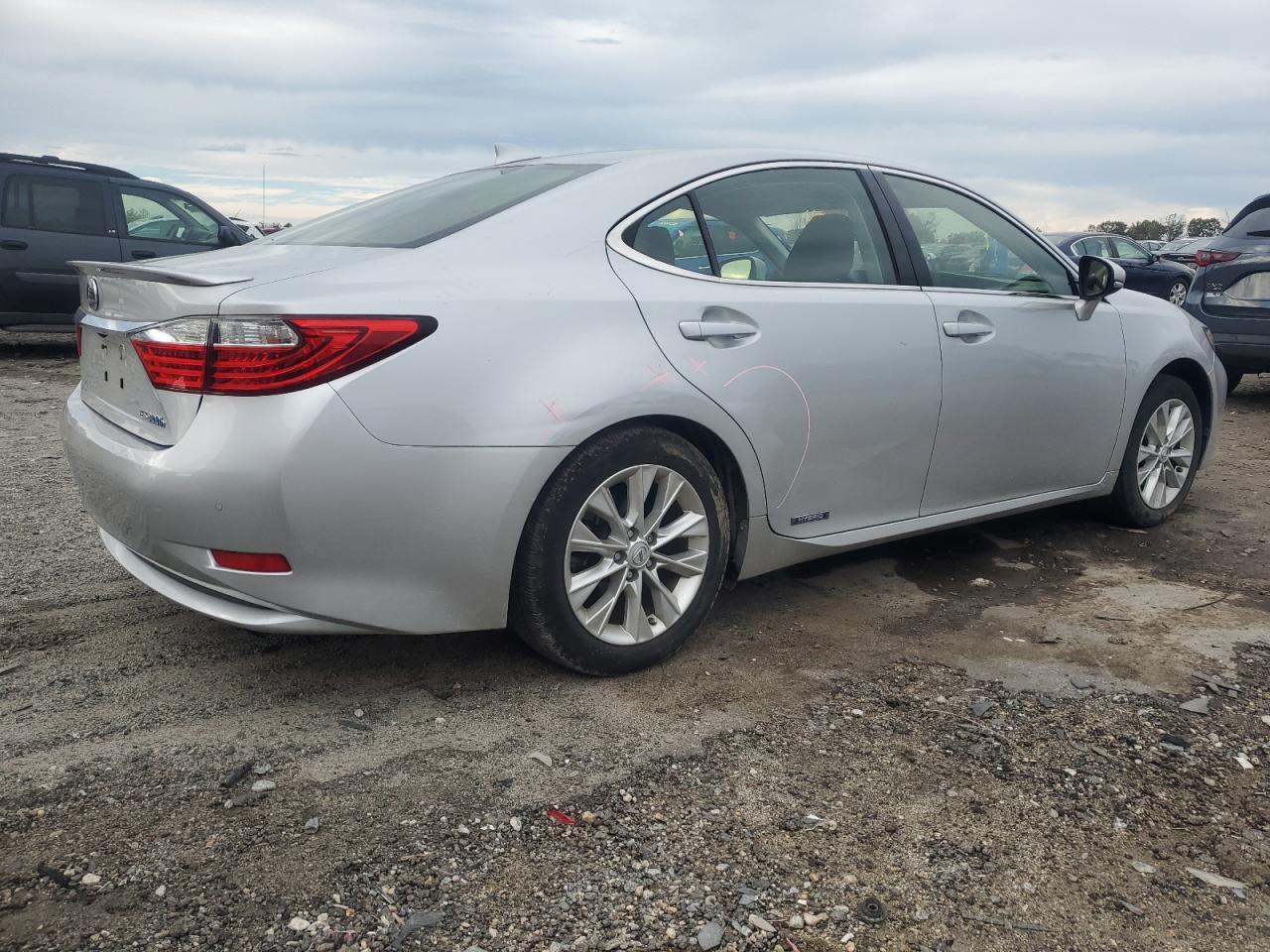 2015 Lexus Es 300H - Image 3