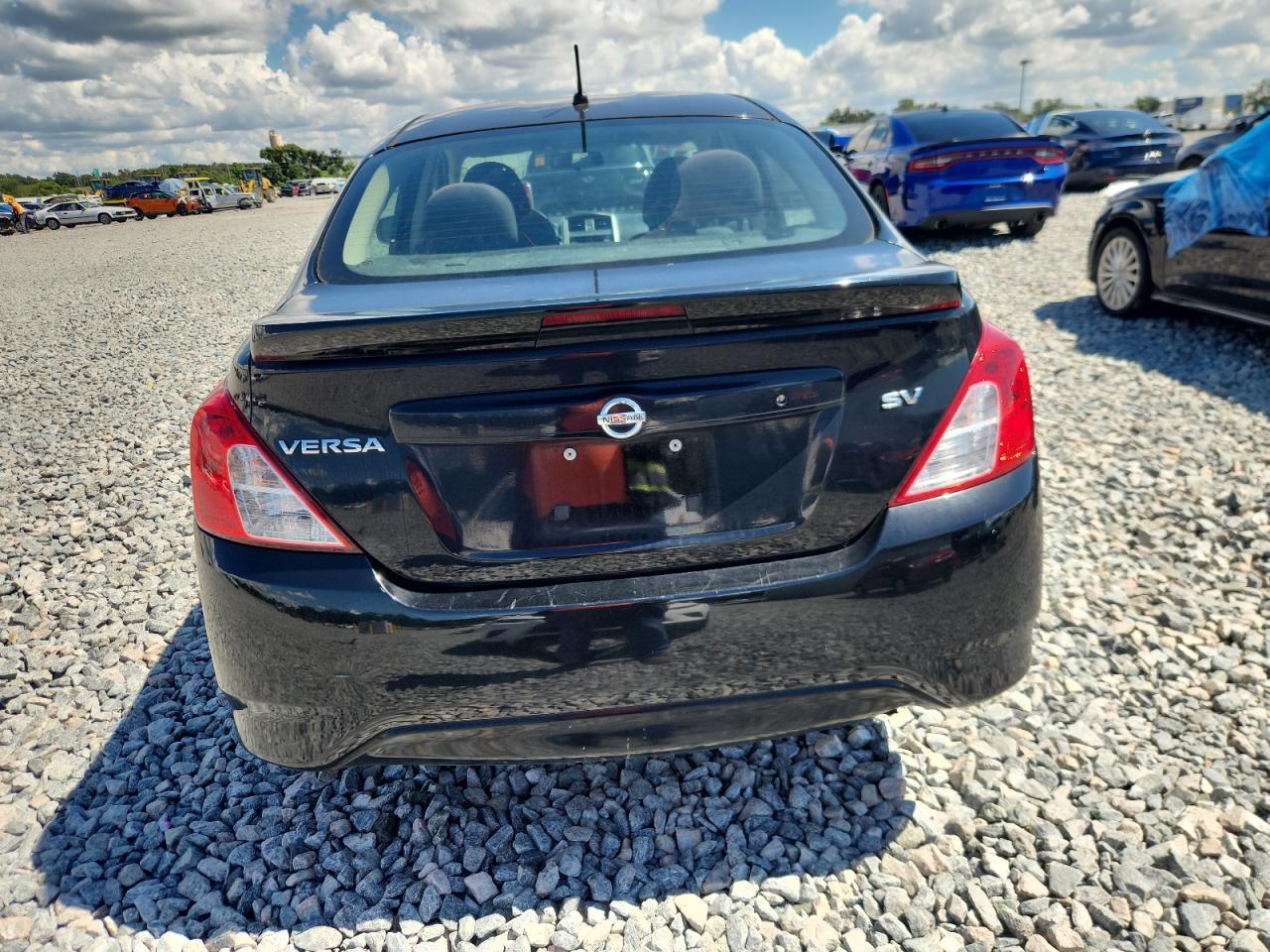 2018 Nissan Versa S - Image 6