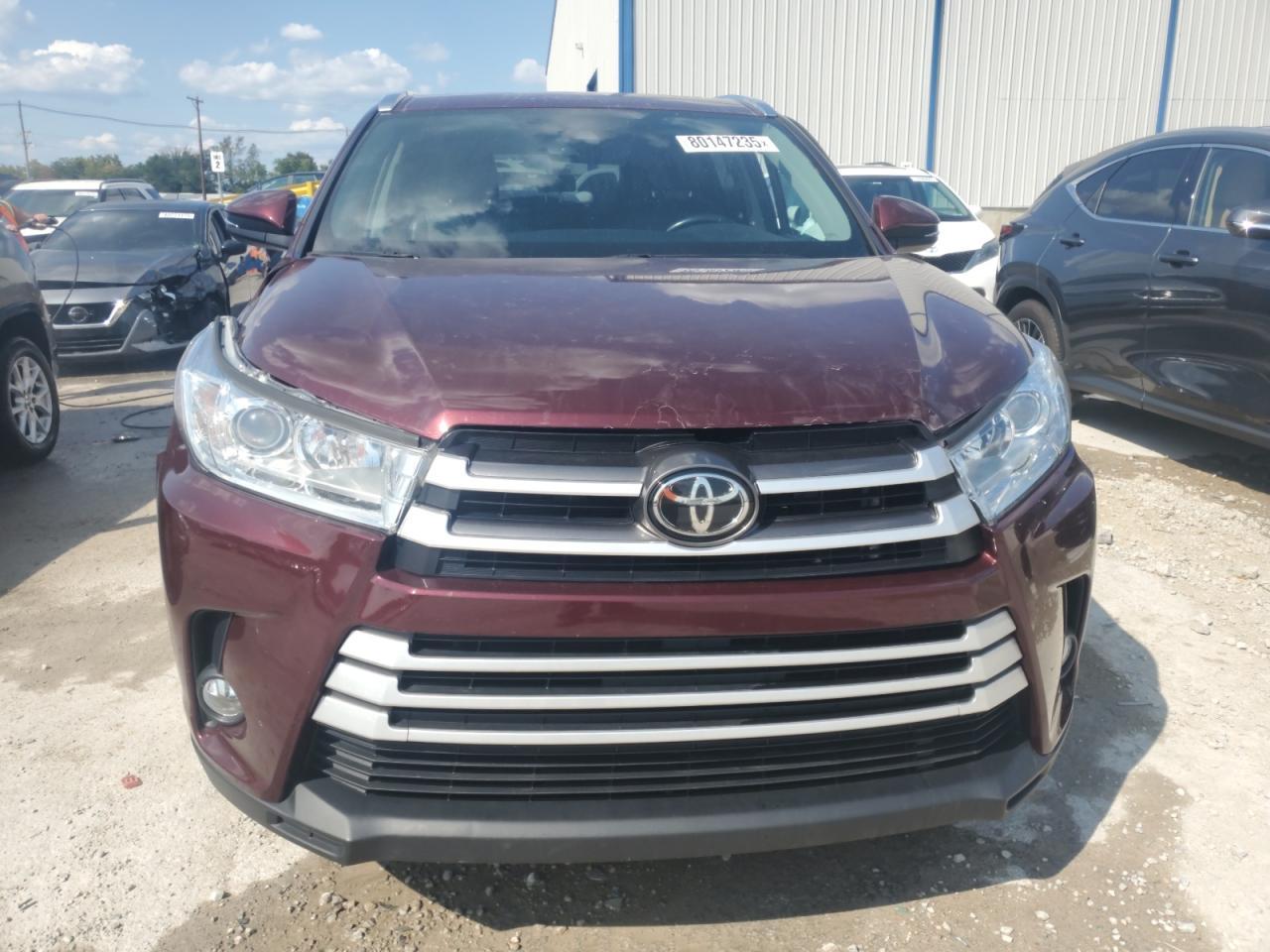 2019 Toyota Highlander Se - Фото 5