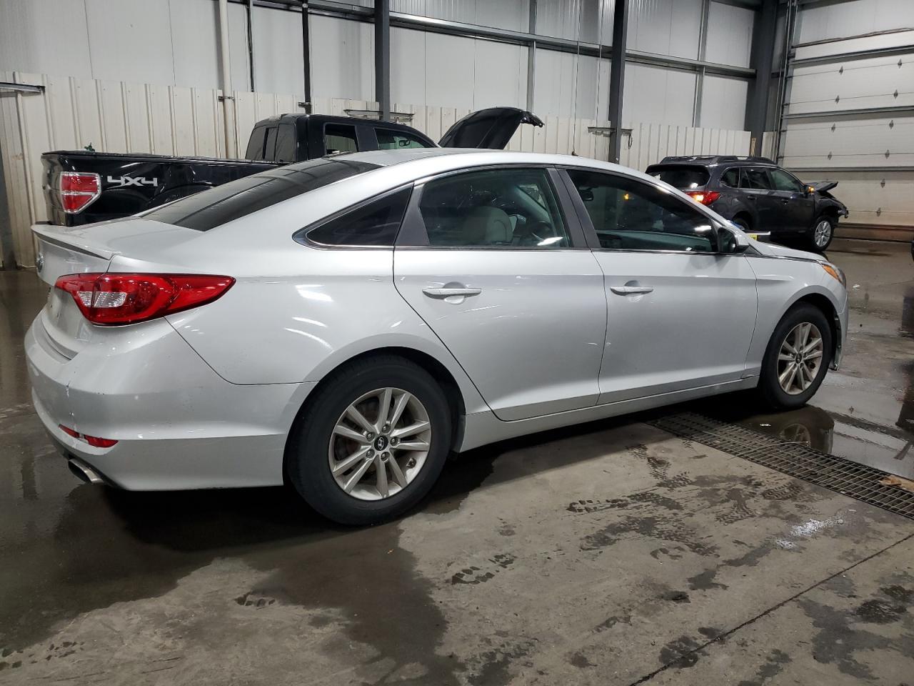 2017 Hyundai Sonata Se - Image 3