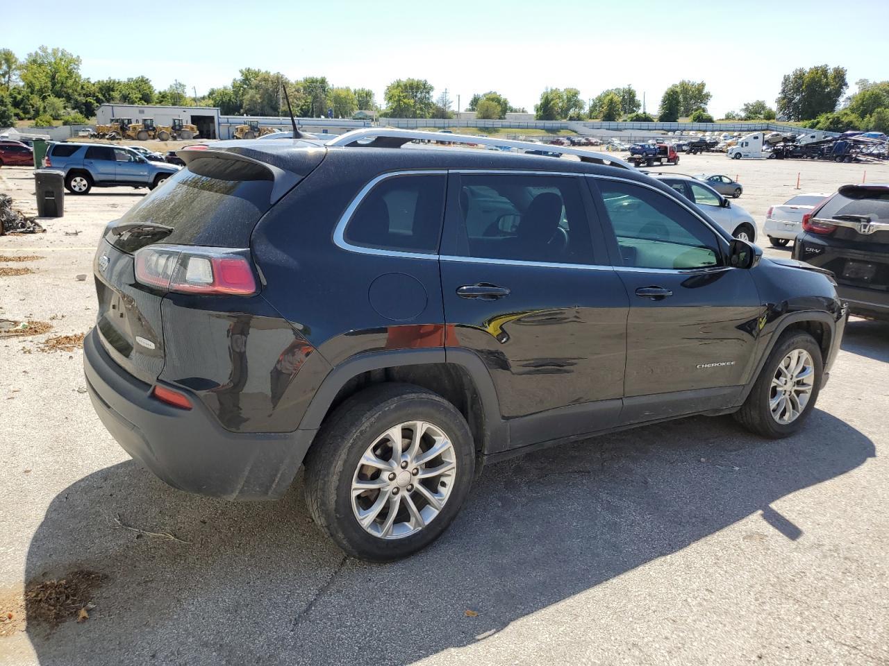2019 Jeep Cherokee Latitude - Фото 3