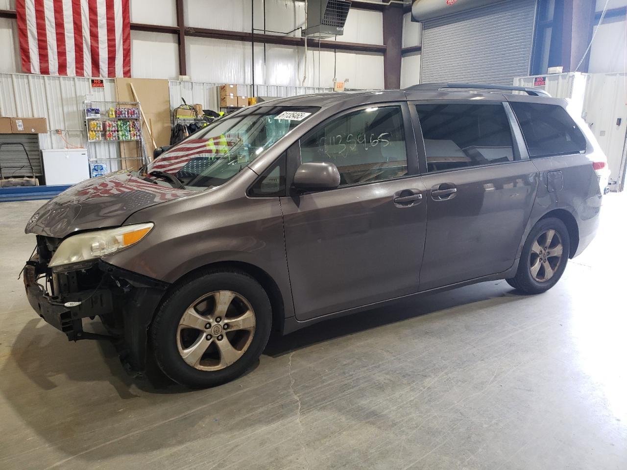 2011 Toyota Sienna Le
