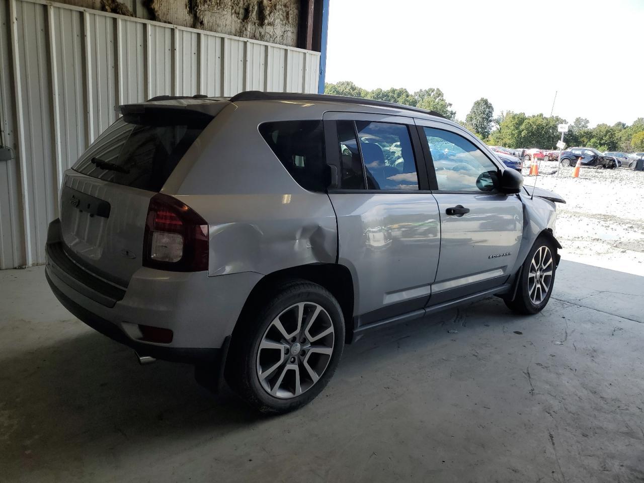 2016 Jeep Compass Sport - Фото 3