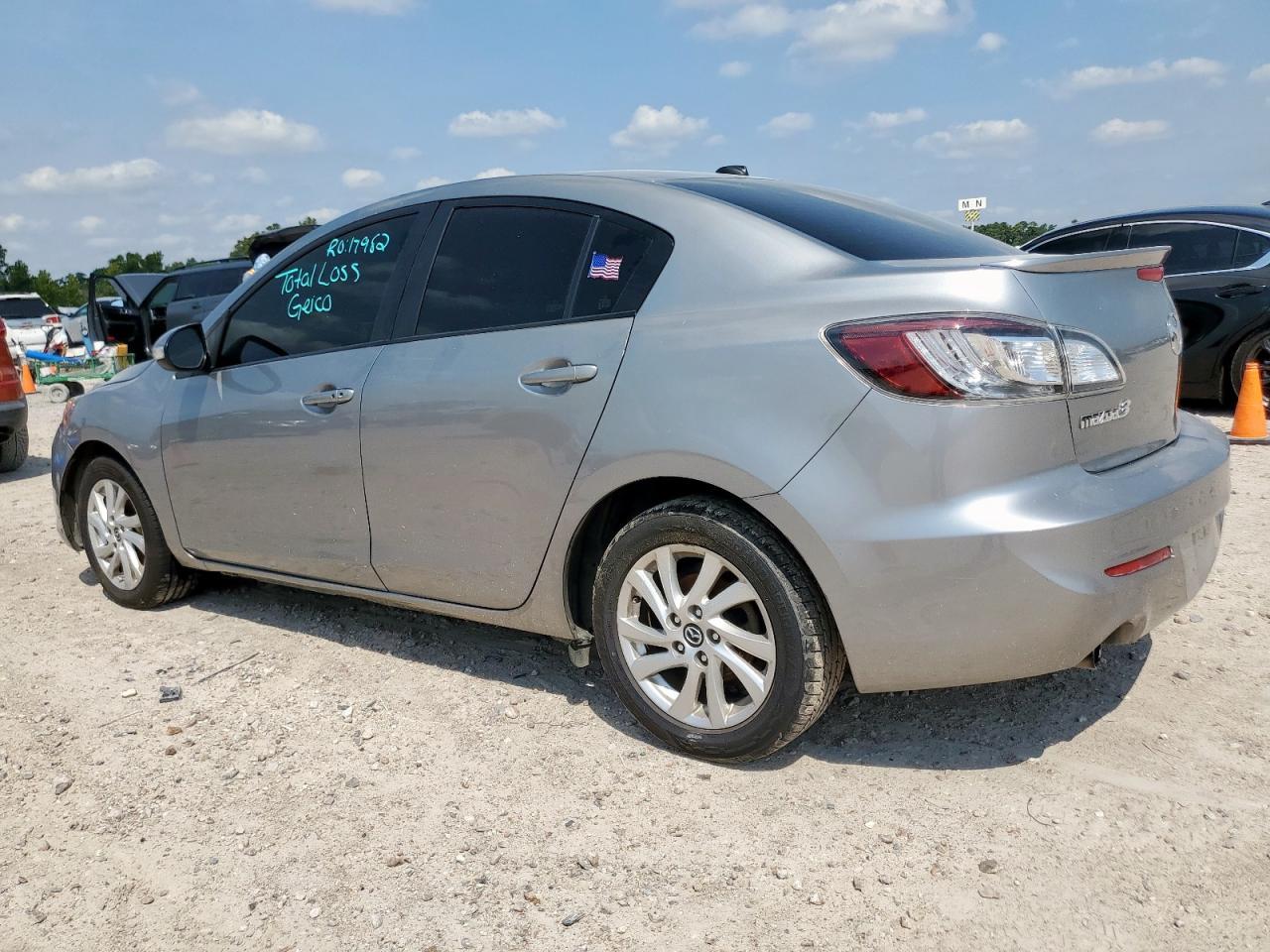 2013 Mazda 3 I - Фото 2