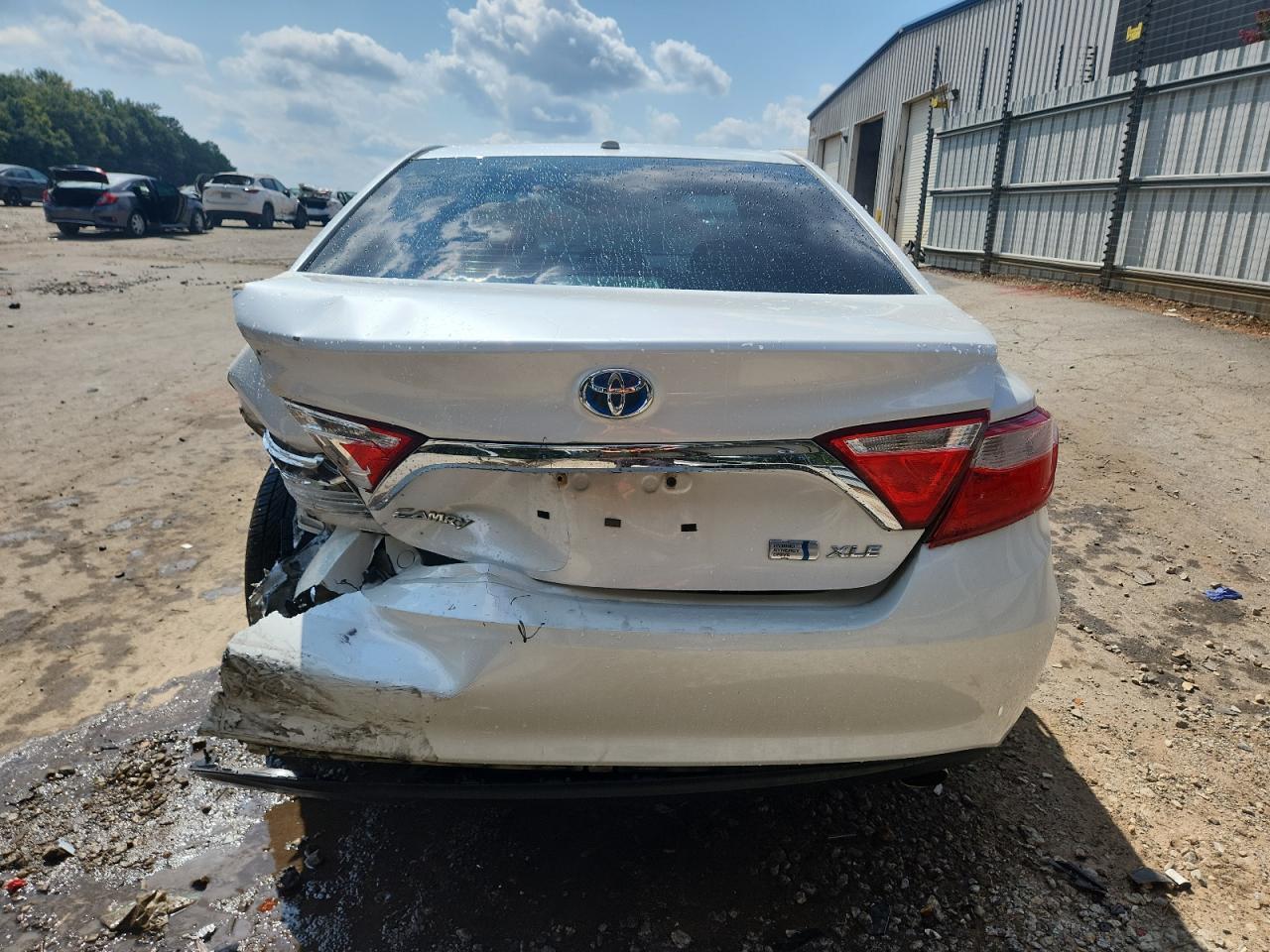 2016 Toyota Camry Hybrid - Image 6