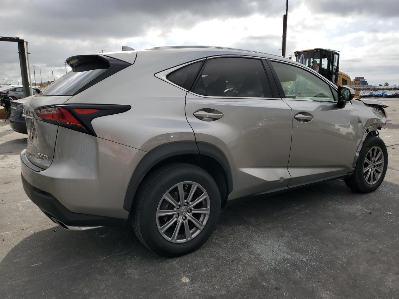 2017 Lexus Nx 200T Base - Фото 3