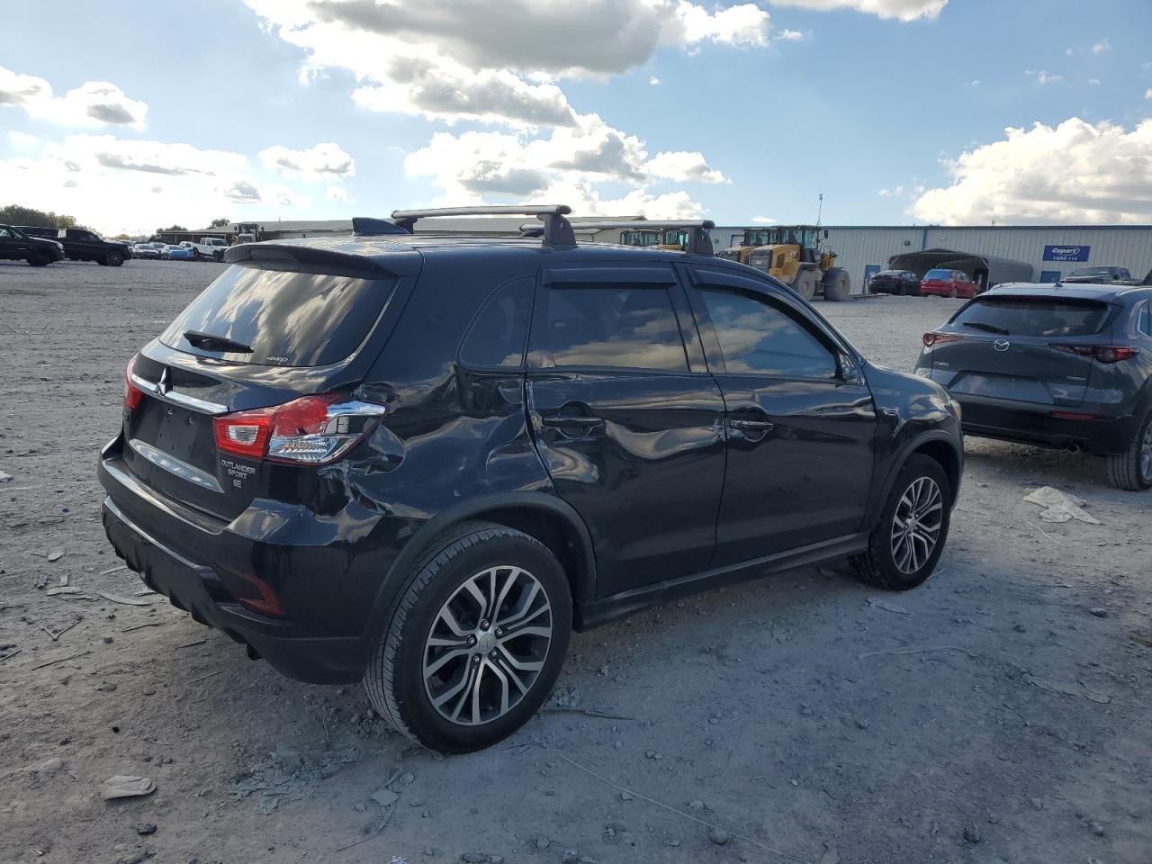 2018 Mitsubishi Outlander Sport Es - Image 3