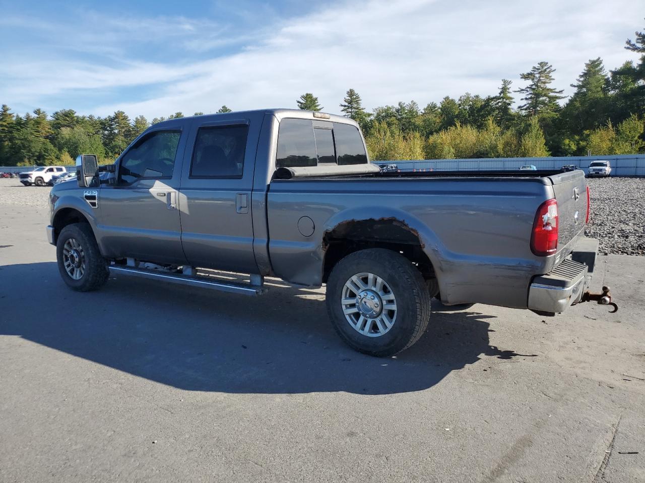 2010 Ford F250 Super Duty - Фото 2
