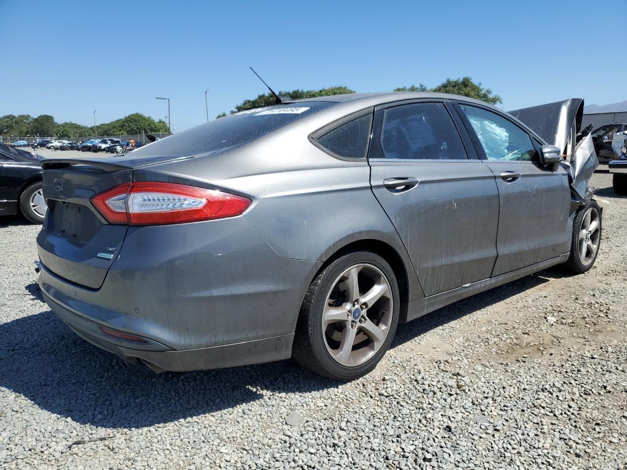 2013 Ford Fusion Se - Фото 3