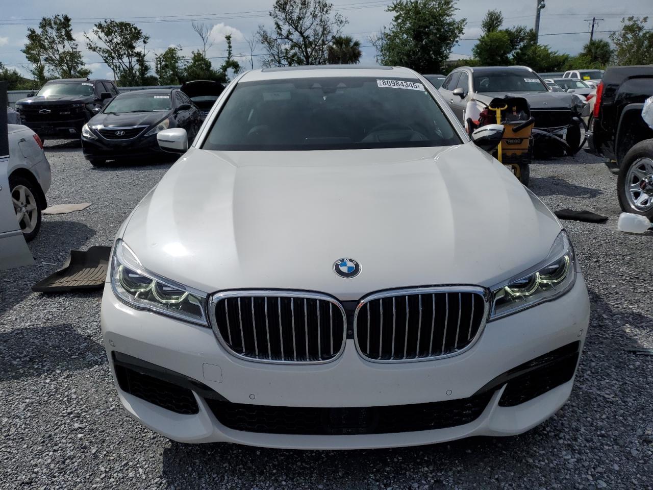 2019 BMW 750 I - Фото 5