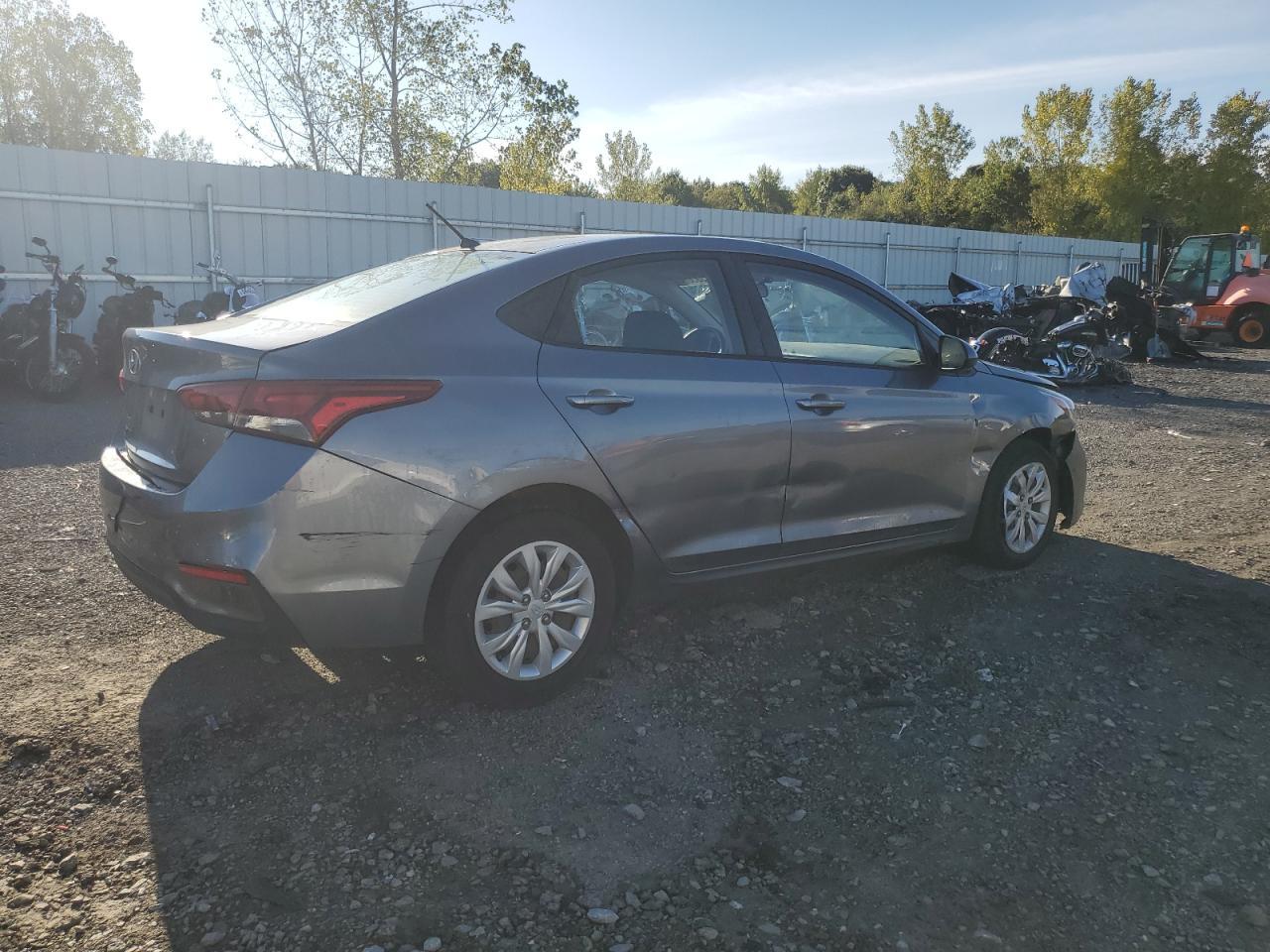 2019 Hyundai Accent Se - Фото 3