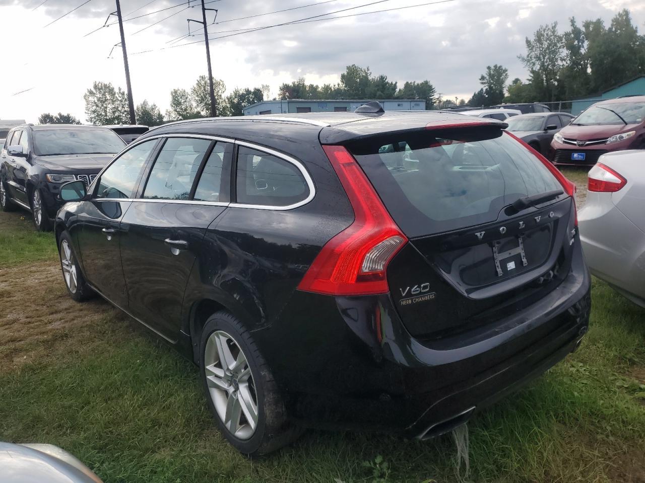 2015 Volvo V60 Premier - Фото 3