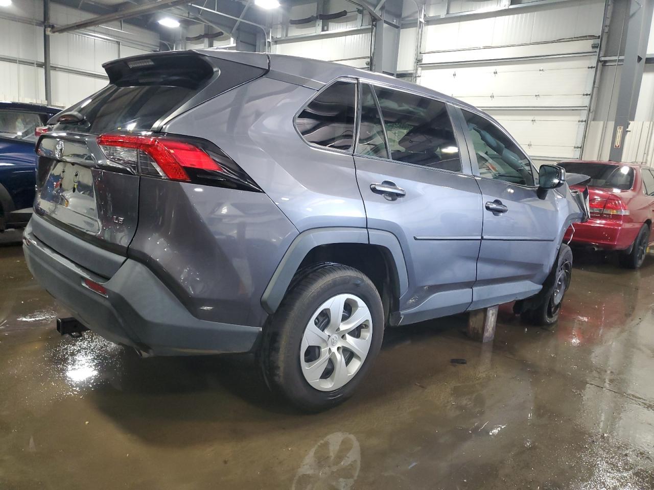 2022 Toyota Rav4 Le - Фото 3