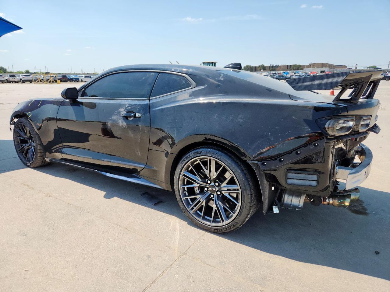 2022 Chevrolet Camaro Zl1 - Фото 2
