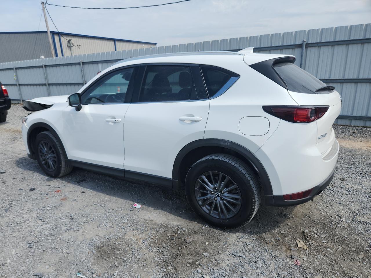 2019 Mazda Cx-5 Touring - Image 2