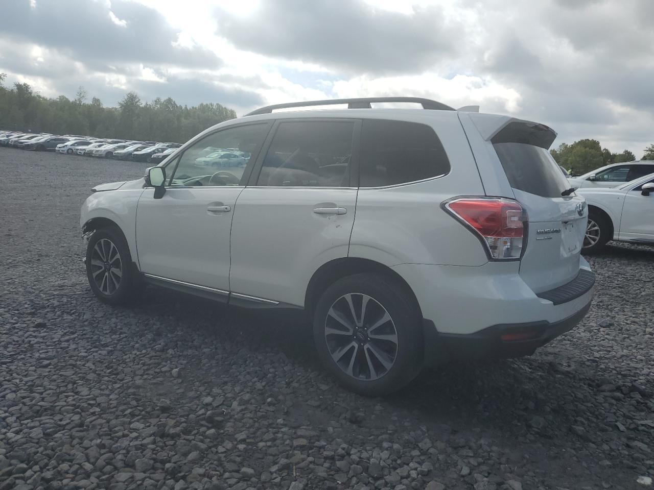 2017 Subaru Forester 2.0Xt Touring - Фото 2