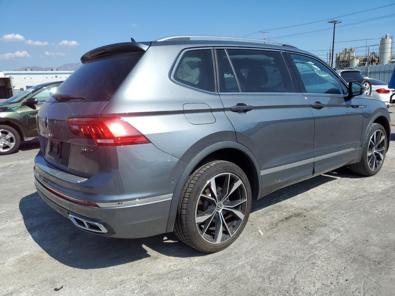 2022 Volkswagen Tiguan Sel R-Line - Фото 3