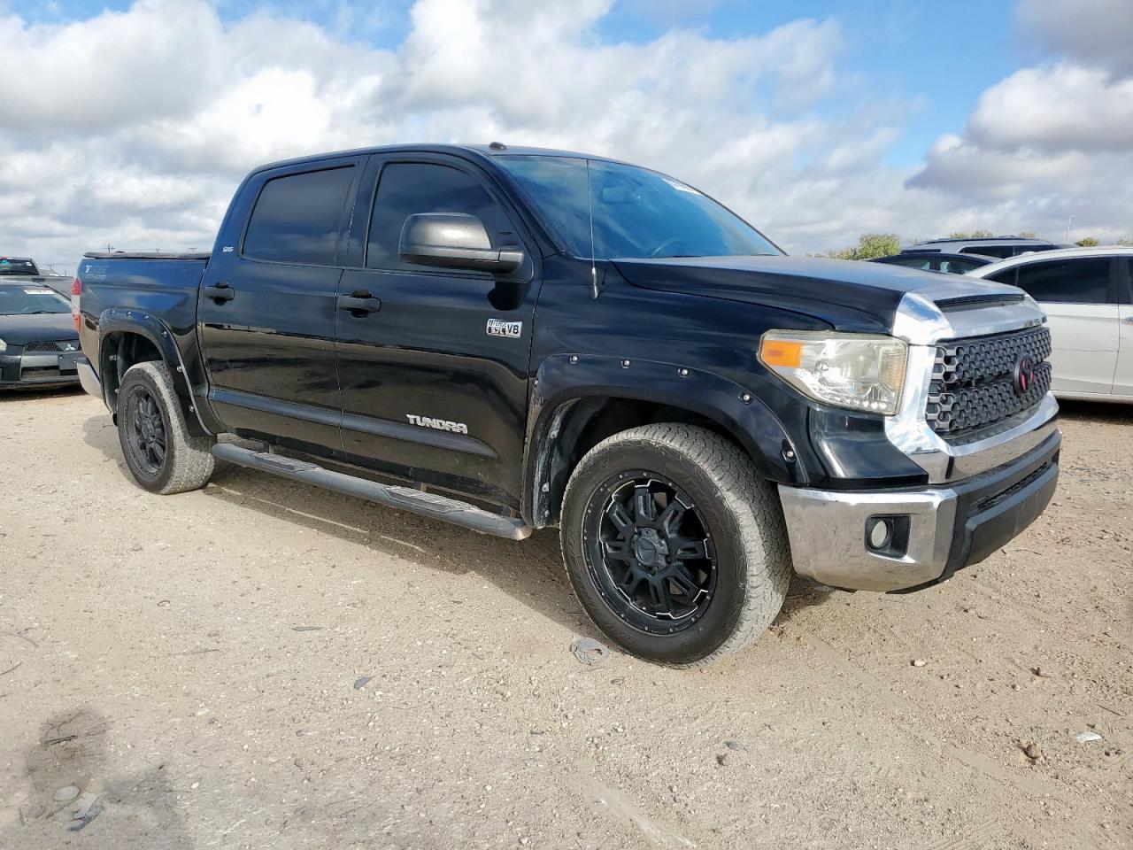 2014 Toyota Tundra Crewmax Sr5 - Image 4