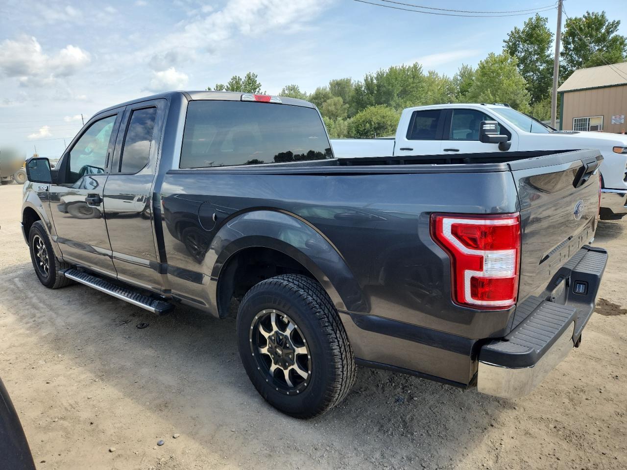 2018 Ford F150 Super Cab - Image 2
