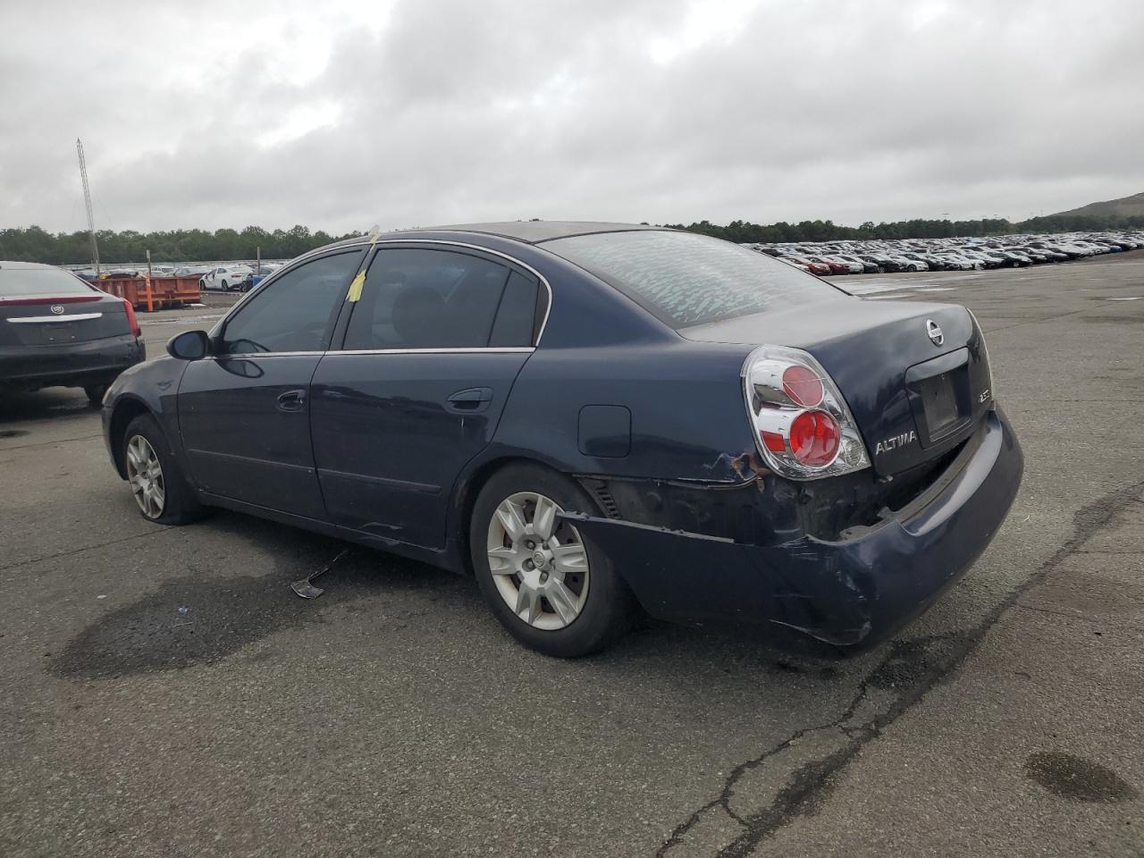 2005 Nissan Altima S - Image 2