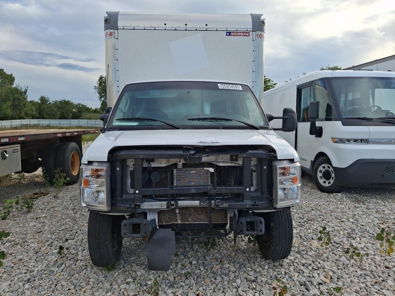 2024 Ford Econoline E350 Super Duty Cutaway Van - Image 5
