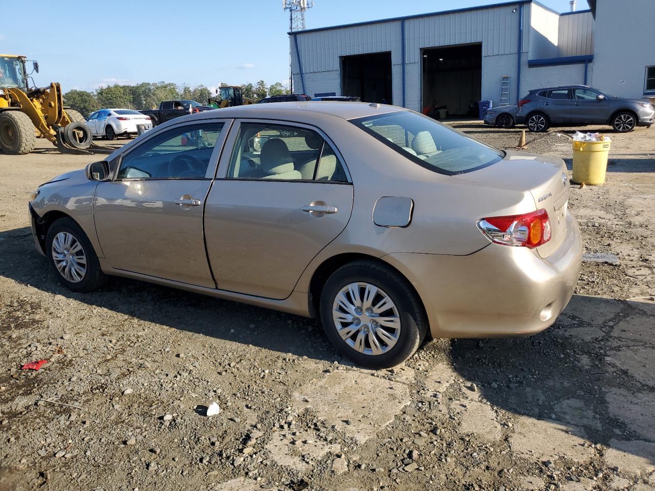 2010 Toyota Corolla Base - Фото 2
