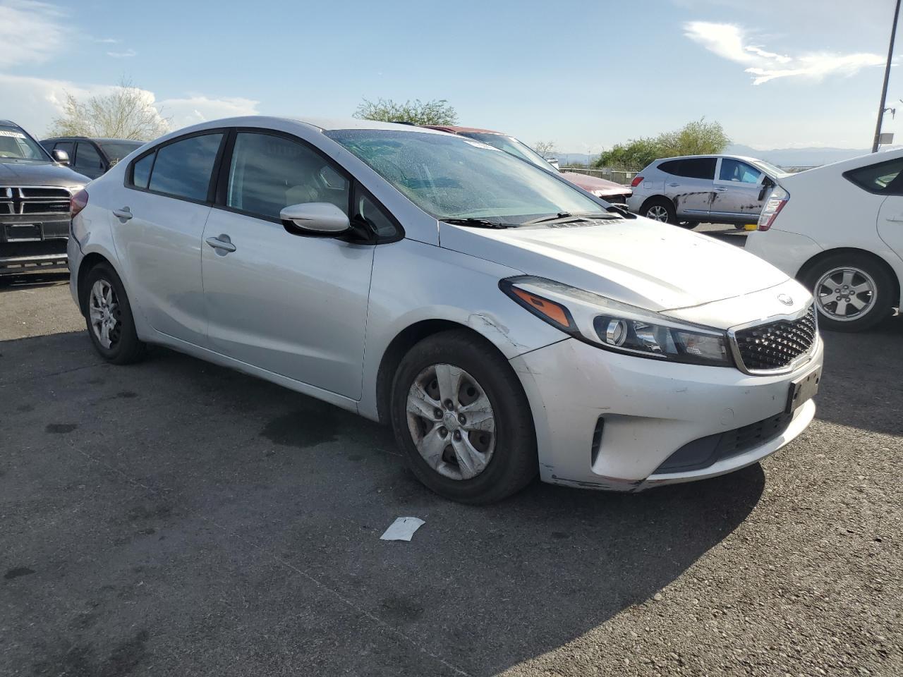 2018 Kia Forte Lx - Image 4