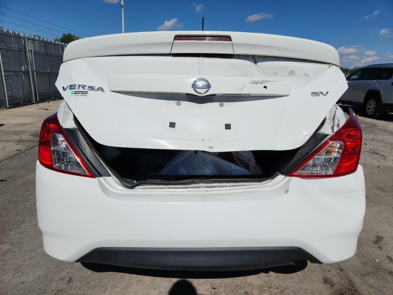 2018 Nissan Versa S - Image 6