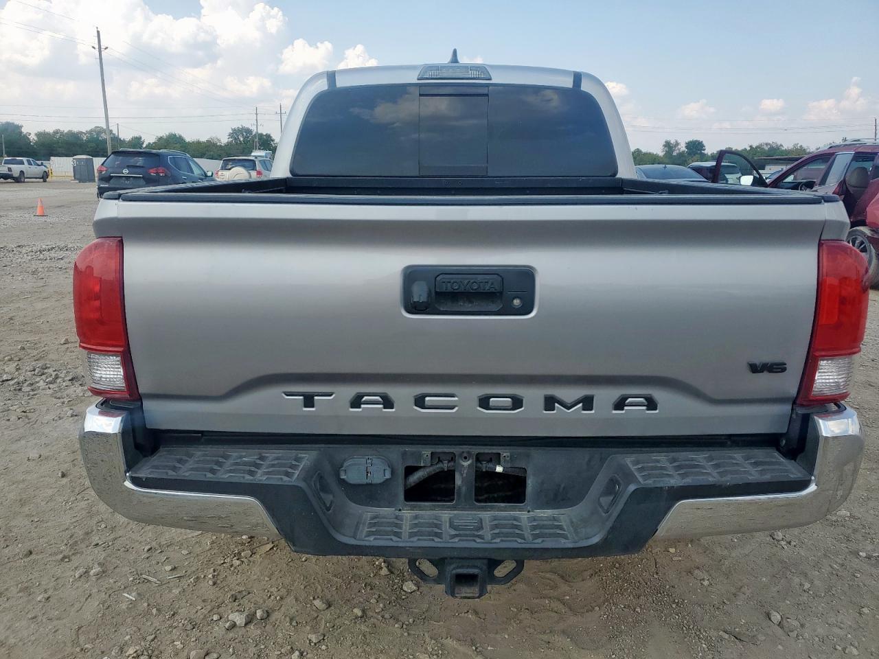 2017 Toyota Tacoma Double Cab - Фото 6