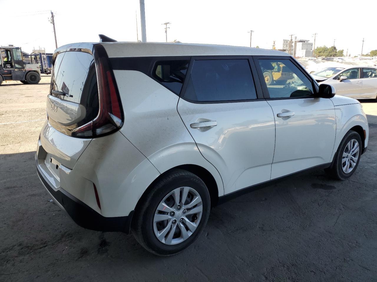 2023 Kia Soul Lx - Image 3
