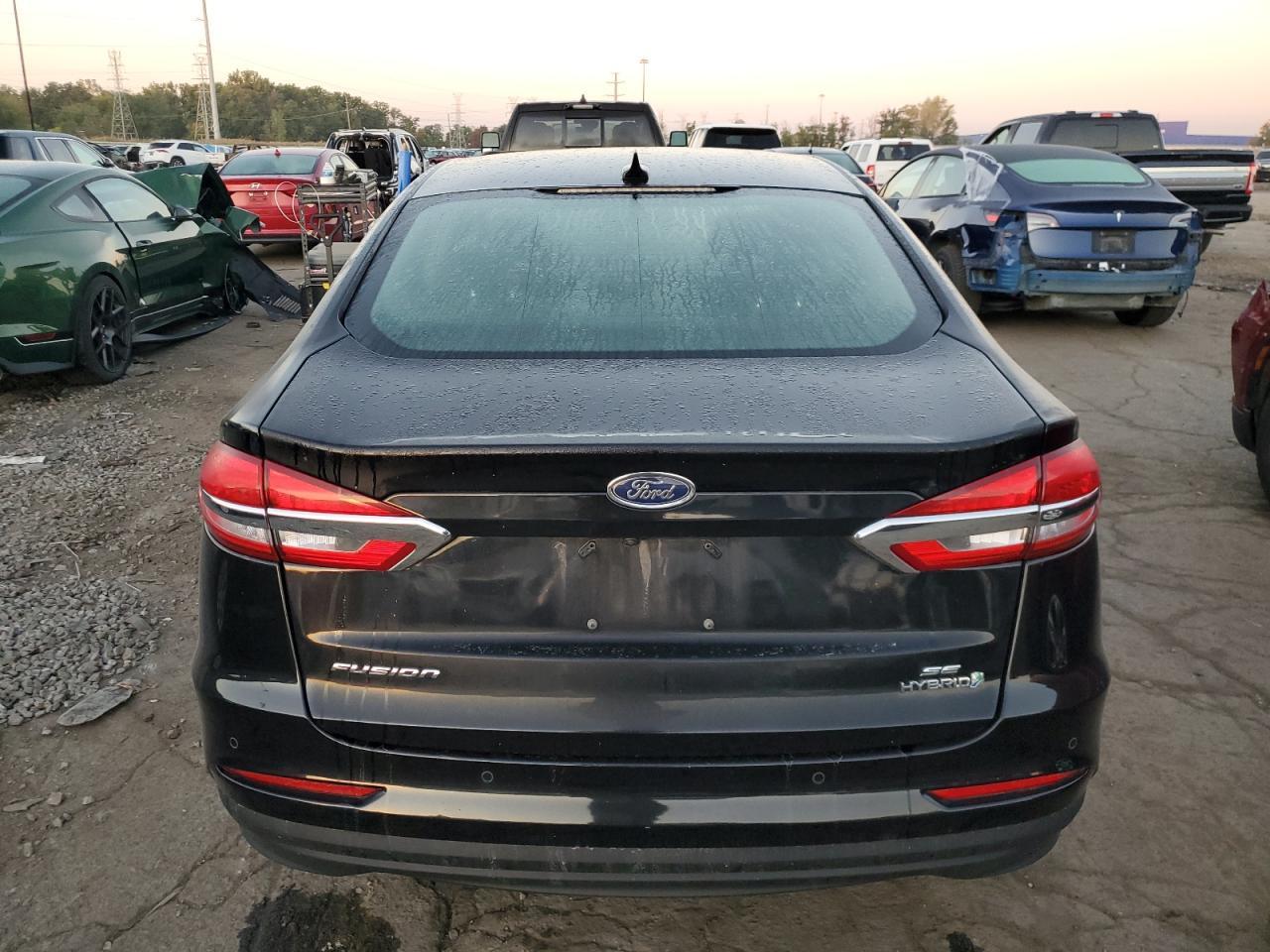 2019 Ford Fusion Se - Фото 6