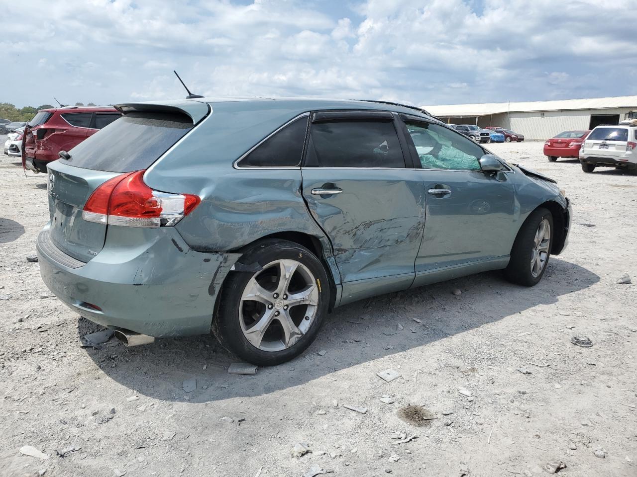 2010 Toyota Venza - Image 3