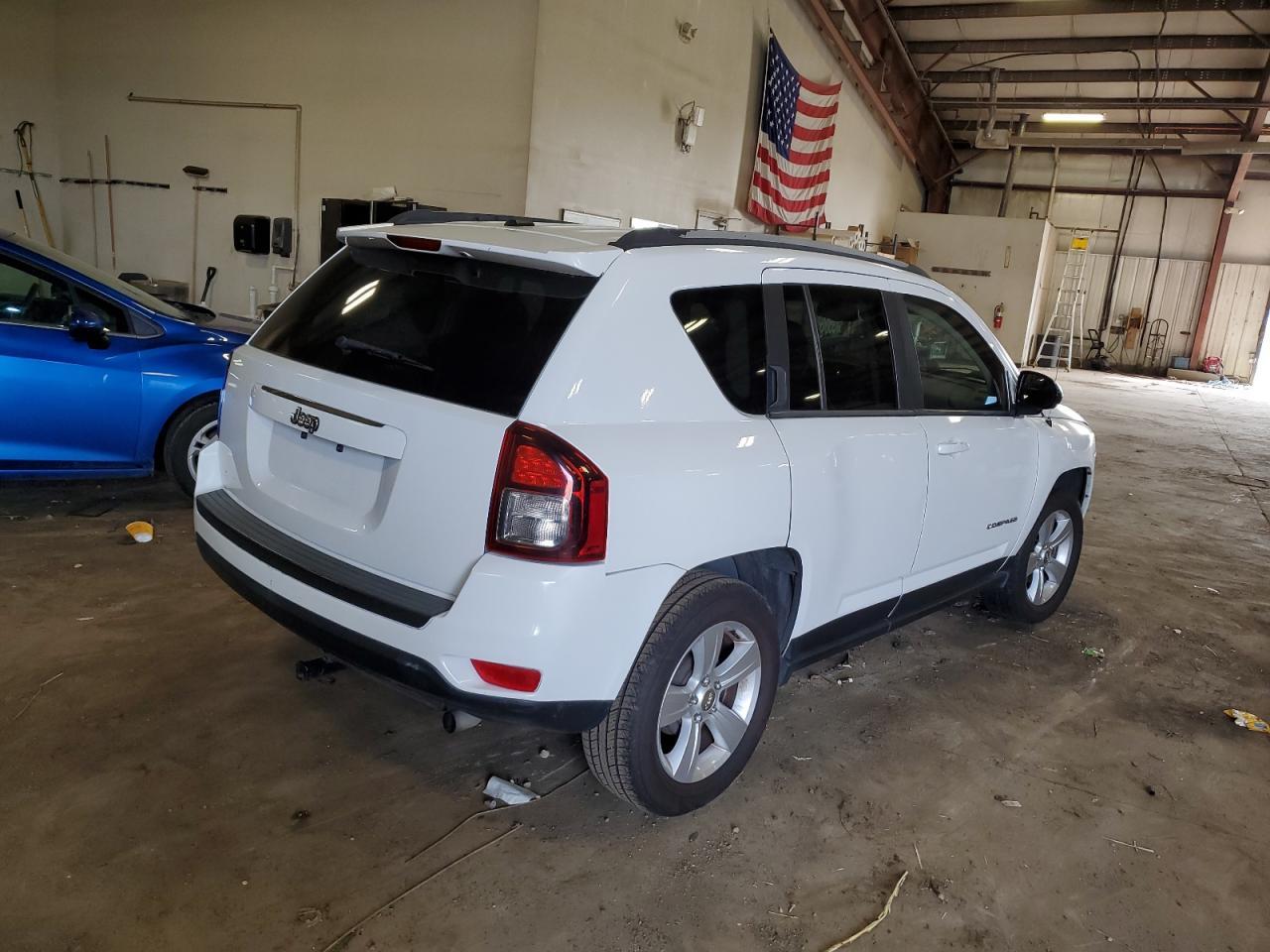 2015 Jeep Compass Sport - Фото 3